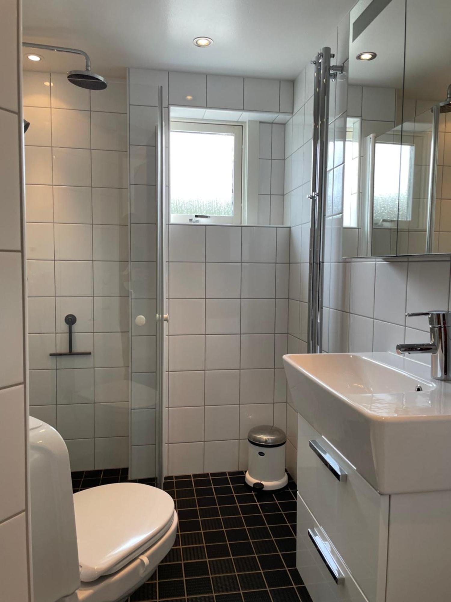 Annies Hus - Very Nice 2 Bedroom Apt Top Floor Strömstad Eksteriør billede